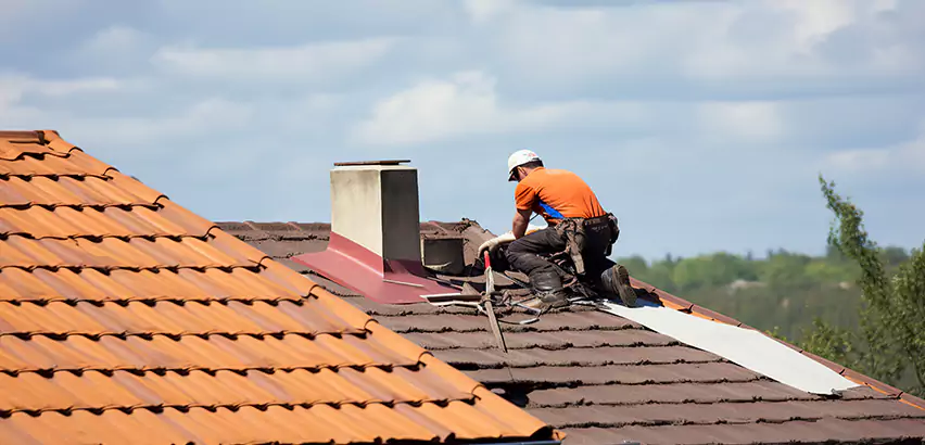 Cedar Roof Maintenance in Everett