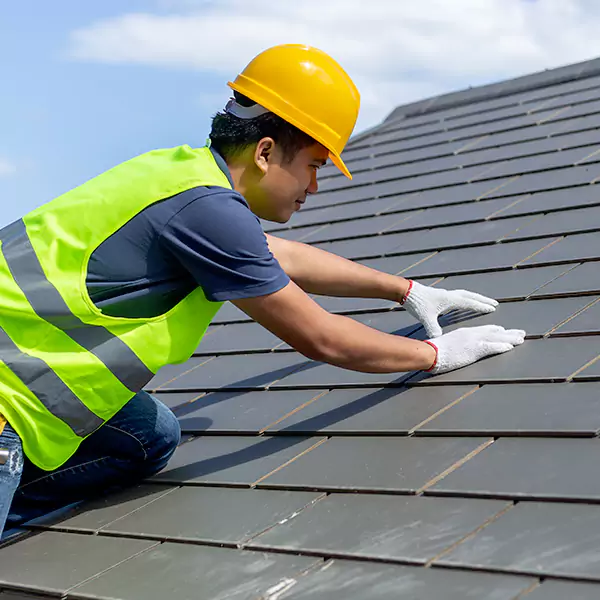 Why Everett Businesses Rely on Everett Roofing Contractor for Roof Maintenance?