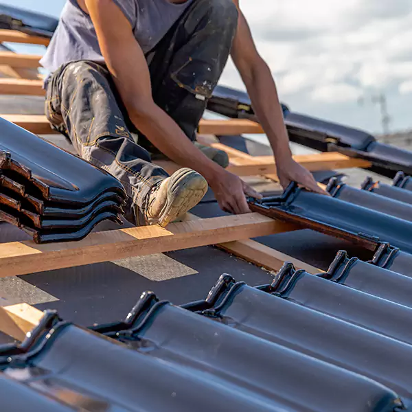 Why Everett, WA Homeowners Choose Everett Roofing Contractor for Hail Damage Repairs?
