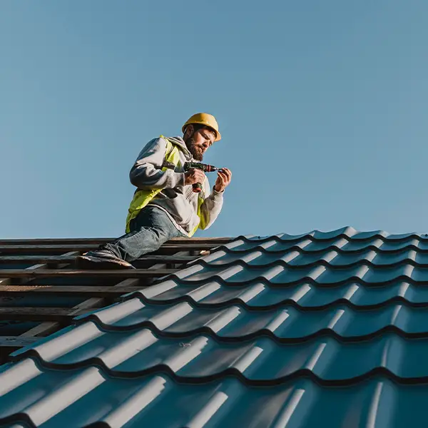 Why Everett Roofing Contractor Is the Right Choice in Everett, WA?