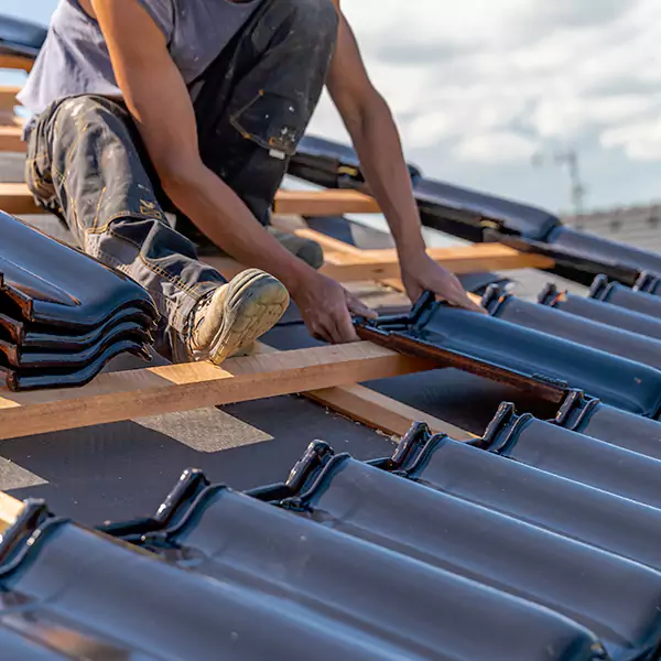 Why Everett Homeowners Choose Everett Roofing Contractor for Roof and Gutter Repair?