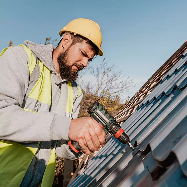 Why Everett, WA Property Owners Choose Everett Roofing Contractor for Roof Restoration?