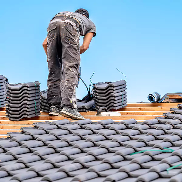 Why Everett, WA Property Owners Choose Everett Roofing Contractor for Tile Roof Restoration?